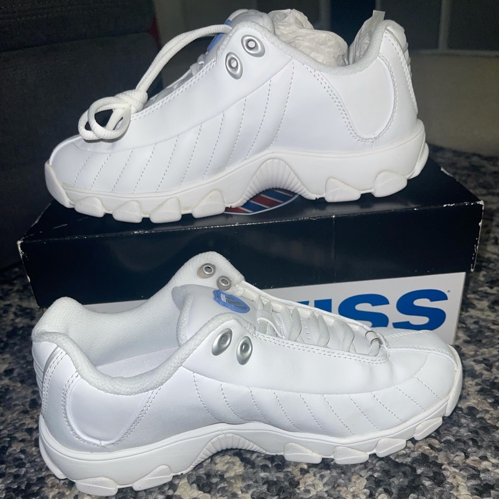 White Size 7 K-Swiss Low